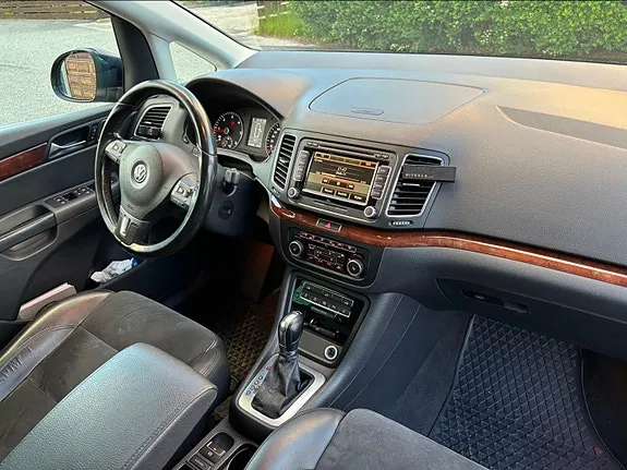 Volkswagen Sharan 2012 photo 4