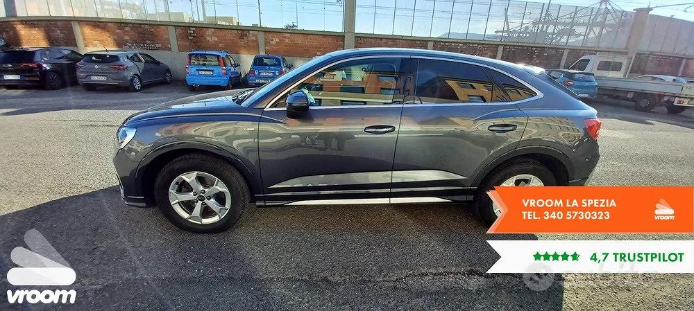 Audi Q3 2022 photo 2