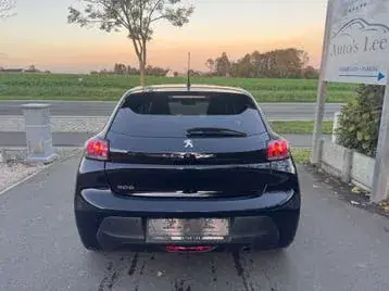 Peugeot 208 2022 photo 4