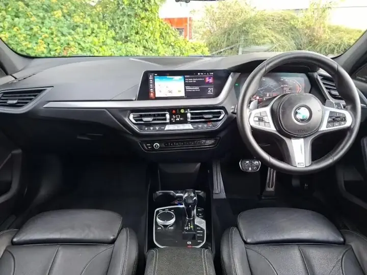 BMW 1 Series 2021 photo 3