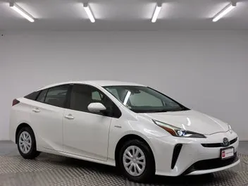 Toyota Prius 2019 photo 2
