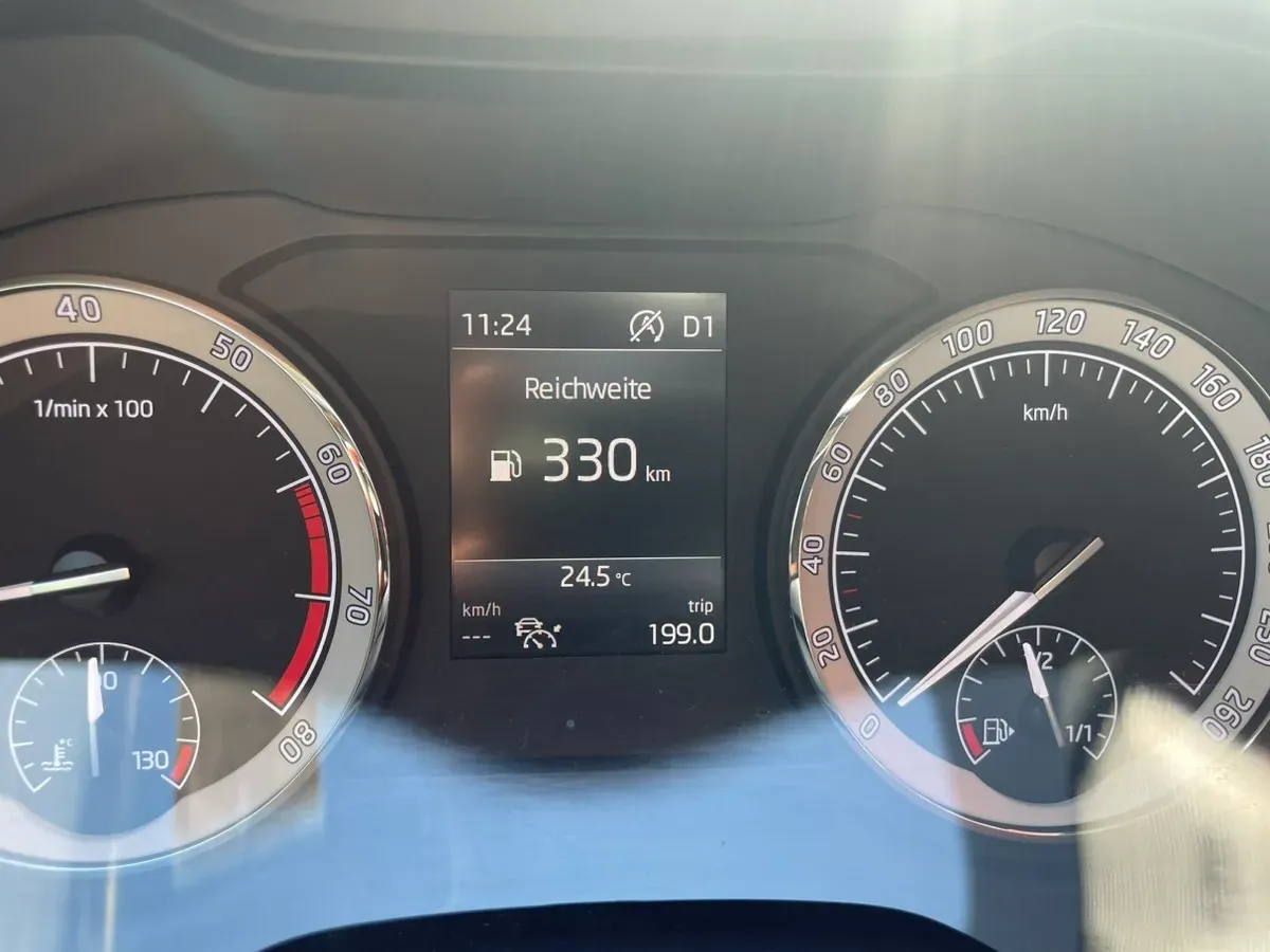 Skoda Karoq 2018 photo 2