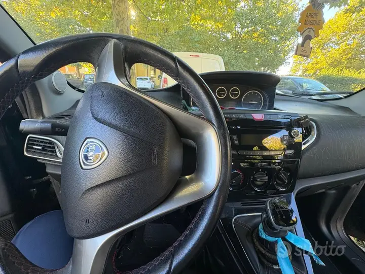 Lancia Ypsilon 2014 photo 4