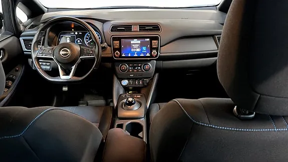 Nissan Leaf 2023 photo 4