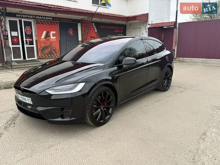 Tesla Model X 2017 photo 2