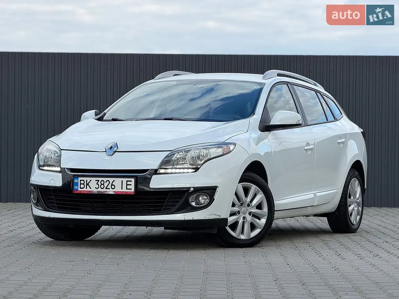 Renault Megane 2013 photo 2