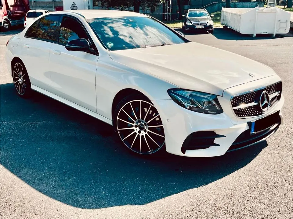 Mercedes-Benz E 200
