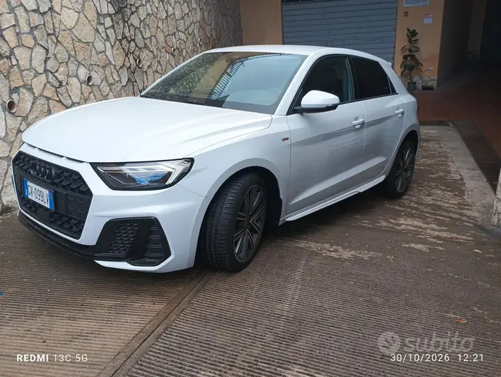 Audi A1 2024 photo 2