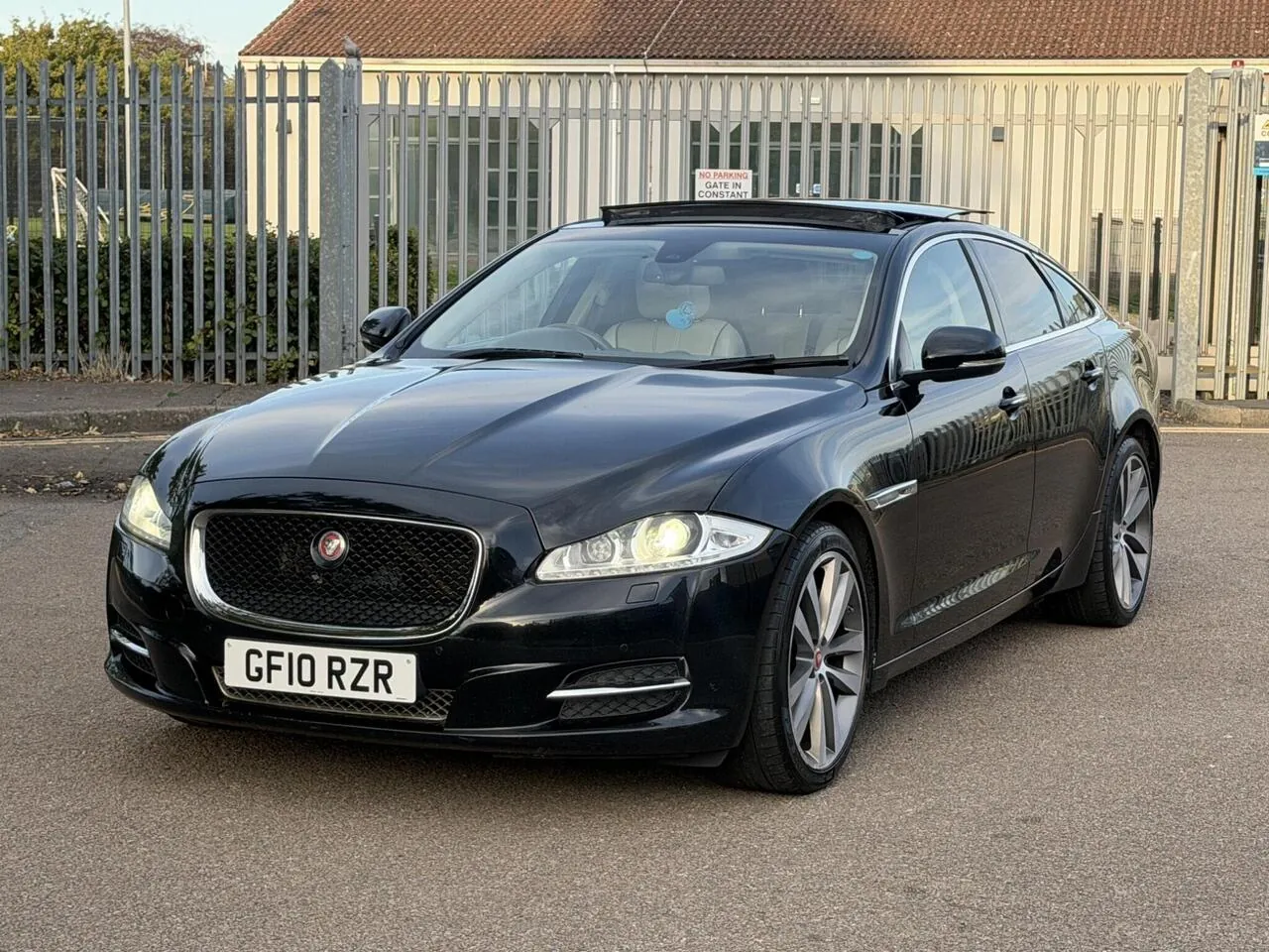 Jaguar Xj 2010 photo 2