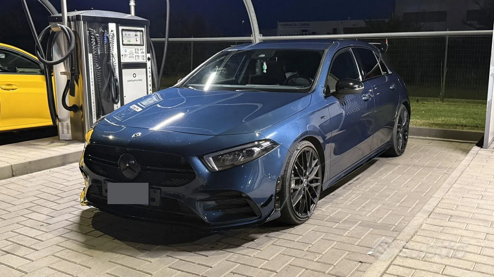 Mercedes-Benz A35 Amg