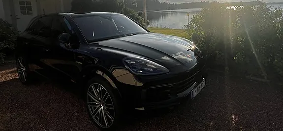 Porsche Cayenne 2021 photo 2