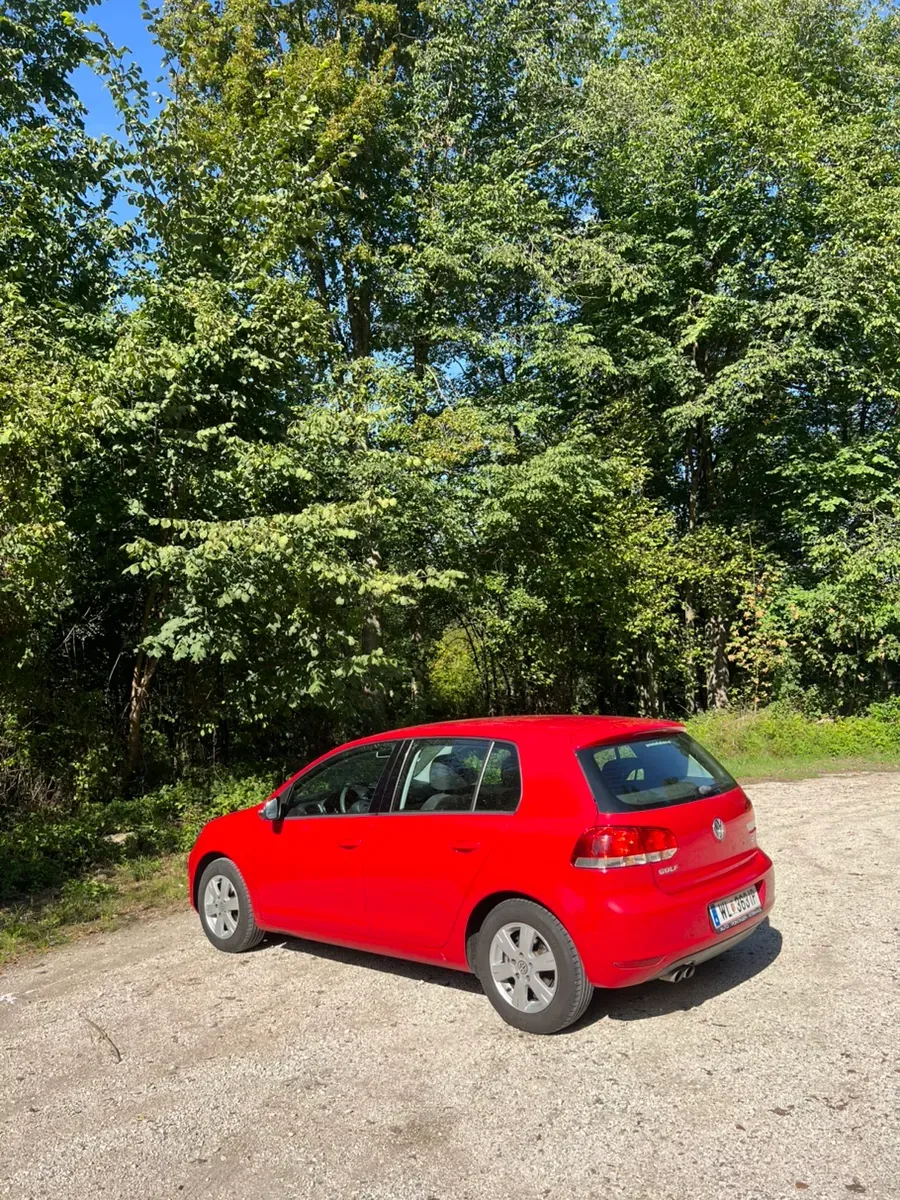 Volkswagen Golf 2010 photo 3