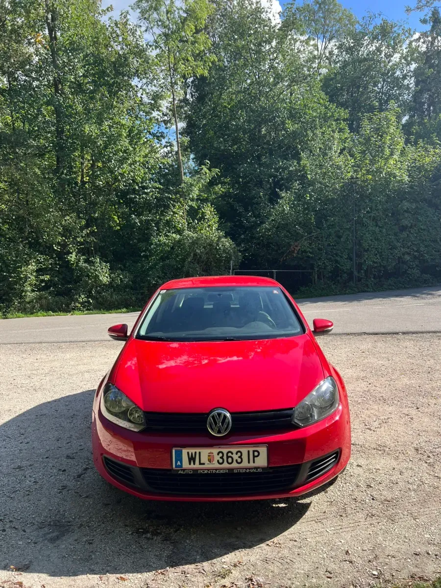 Volkswagen Golf 2010 photo 2