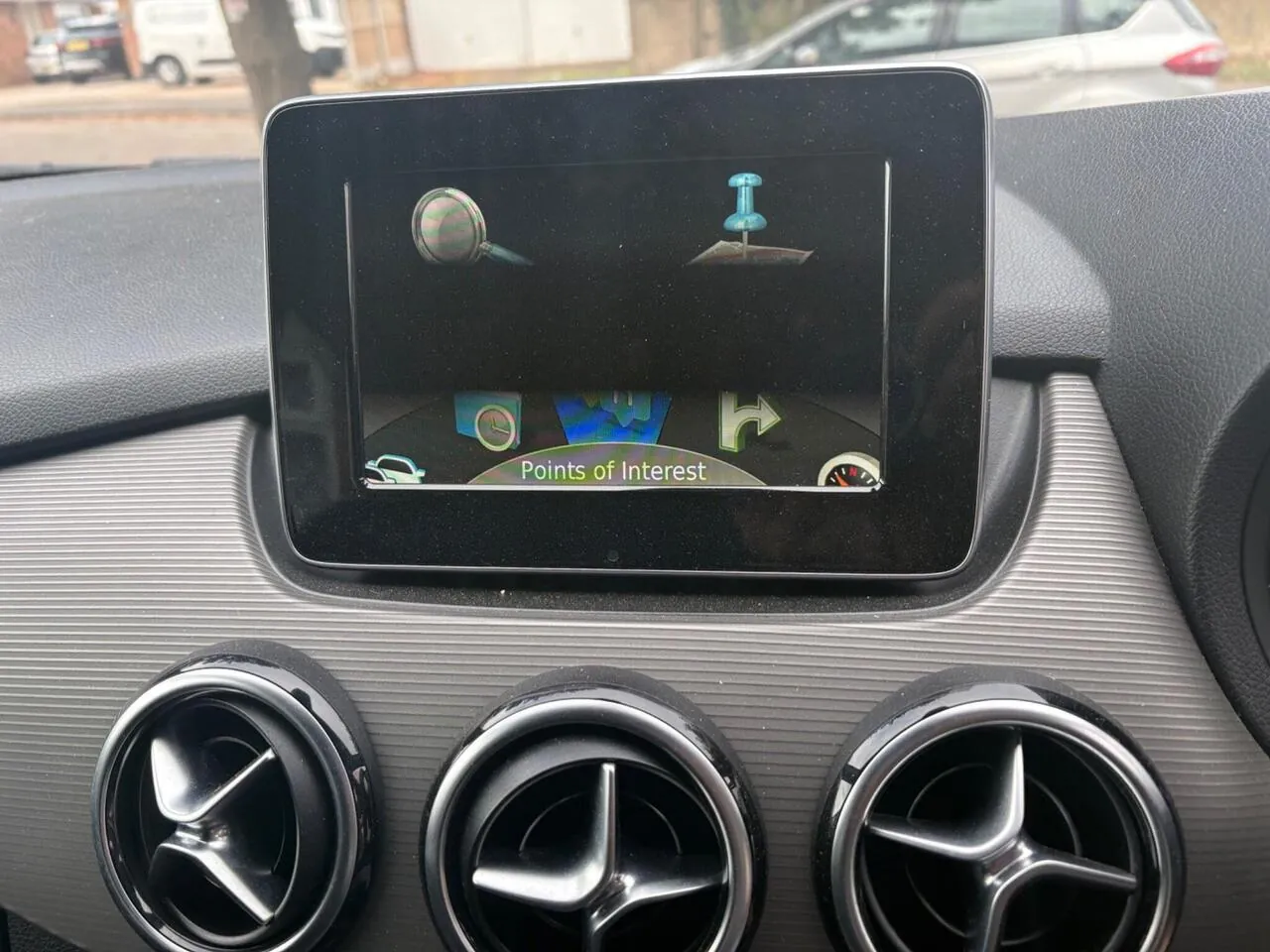 Mercedes-Benz B-Class 2015 photo 4