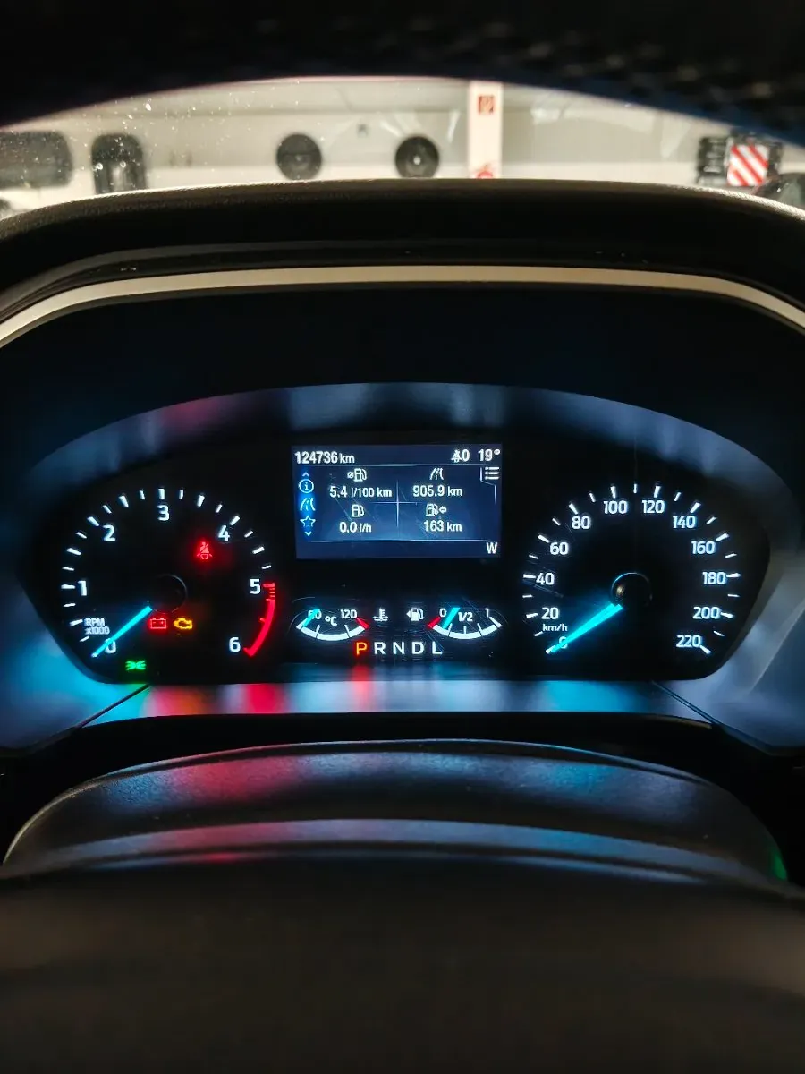 Ford Kuga 2021 photo 2