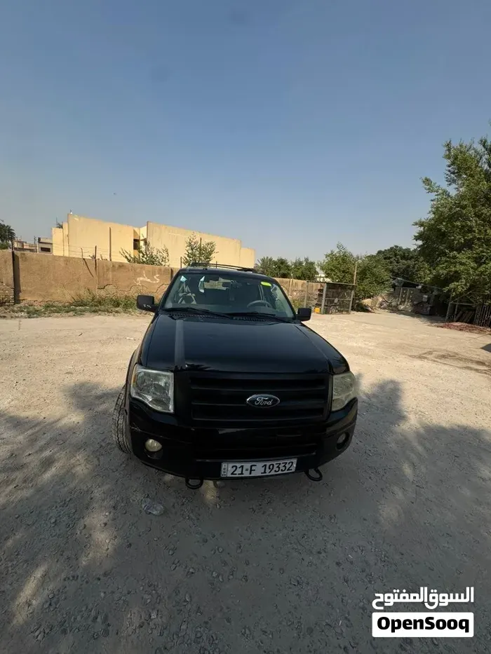 Ford Expedition 2012 photo 2