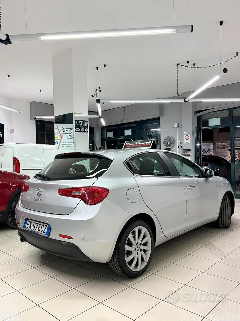 Alfa Romeo Giulietta 2014 photo 3