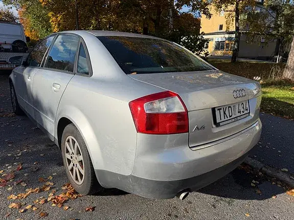 Audi A4 2003 photo 3