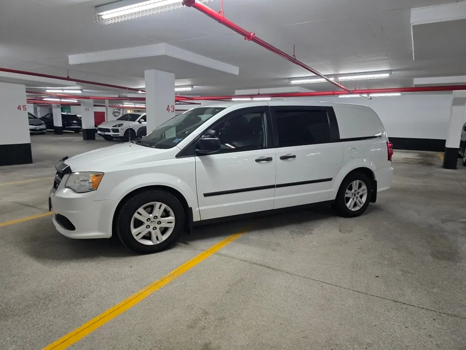 Dodge Ram Van 2014 photo 2