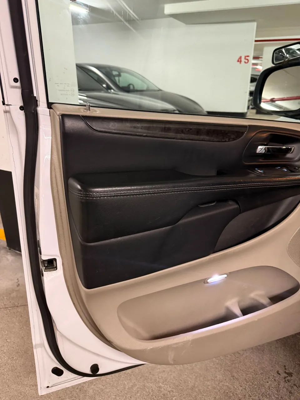 Dodge Ram Van 2014 photo 5