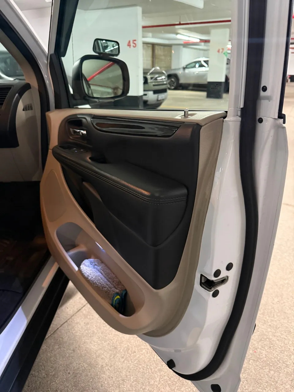 Dodge Ram Van 2014 photo 4