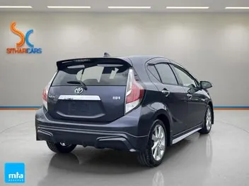 Toyota Aqua 2015 photo 5