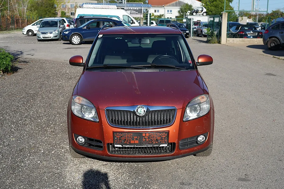 Skoda Fabia 2008 photo 2