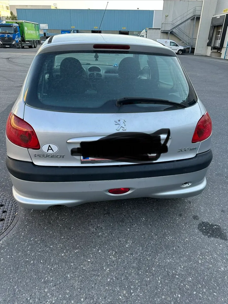 Peugeot 206 2004 photo 3