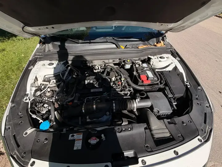 Honda Accord 2018 photo 2