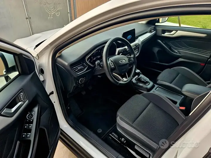 Ford Focus 2020 photo 5