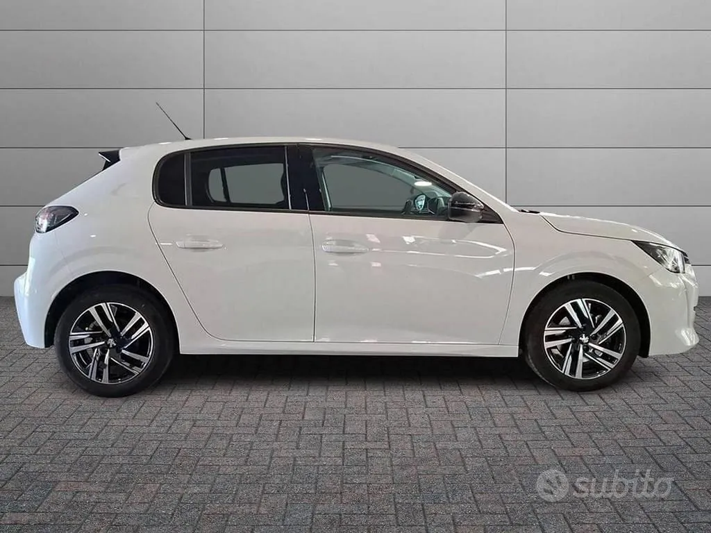 Peugeot 208 2023 photo 5