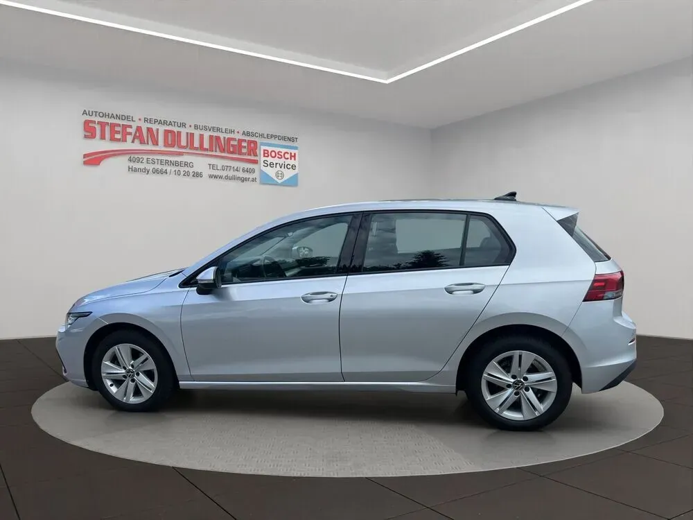 Volkswagen Golf 2023 photo 2