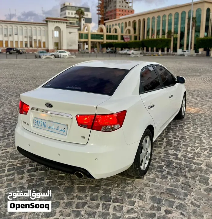 Kia Forte 2009 photo 3