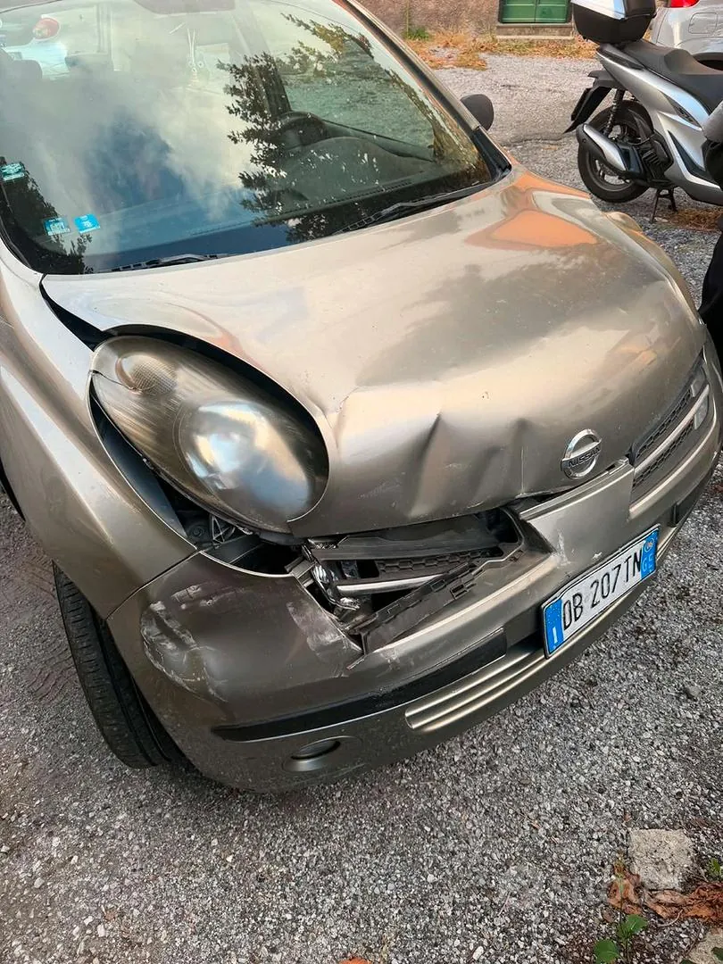 Nissan Micra 2006 photo 4