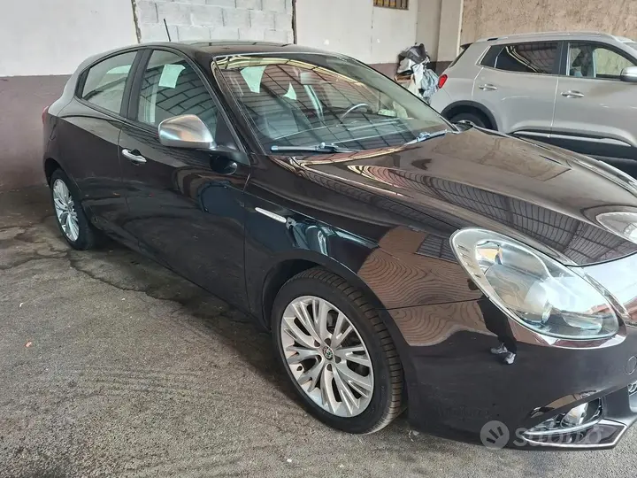 Alfa Romeo Giulietta 2017 photo 2