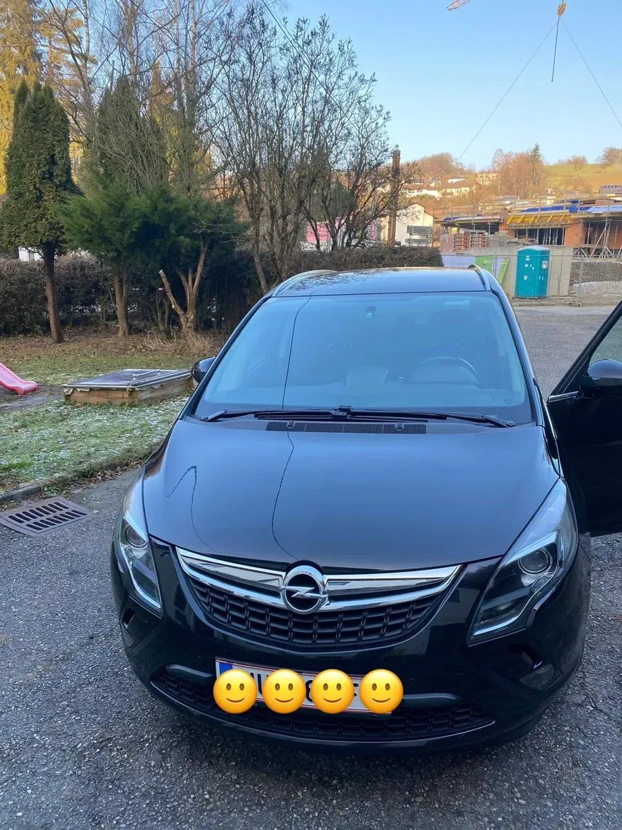 Opel Zafira 2013 photo 2