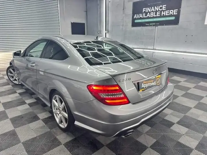 Mercedes-Benz C-Class 2015 photo 4
