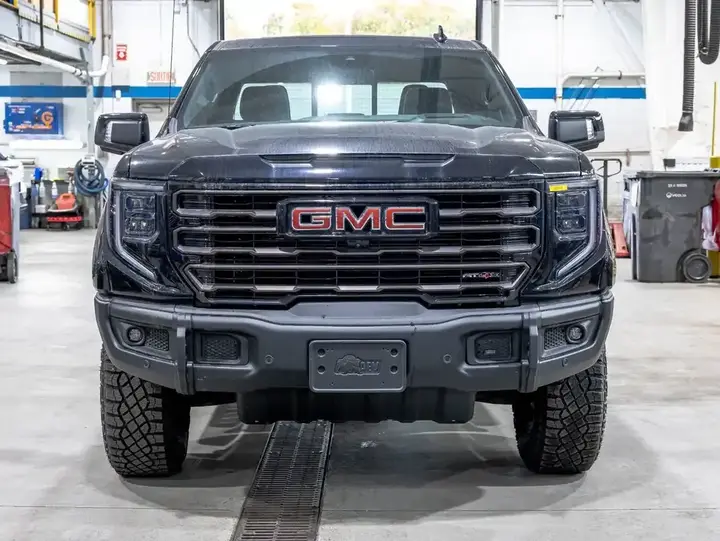 GMC Sierra 1500 2026 photo 2