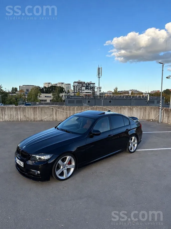 BMW E90 2006 photo 3