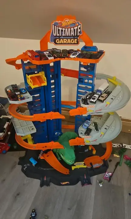 Hot Wheels Ultimate Garage