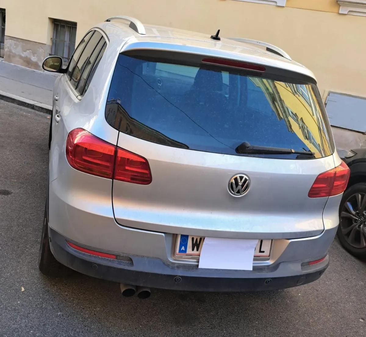 Volkswagen Tiguan 2012 photo 2