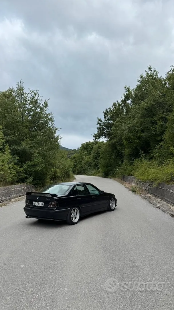BMW E36 1995 photo 2