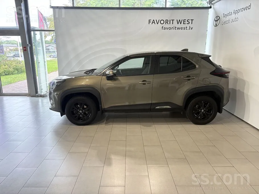 Toyota Yaris Cross 2023 photo 2