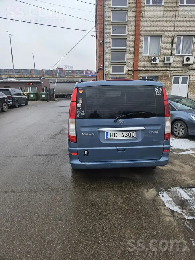 Mercedes-Benz Viano 2009 photo 4