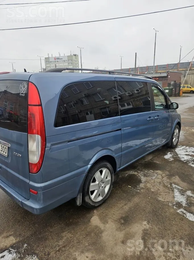 Mercedes-Benz Viano 2009 photo 5