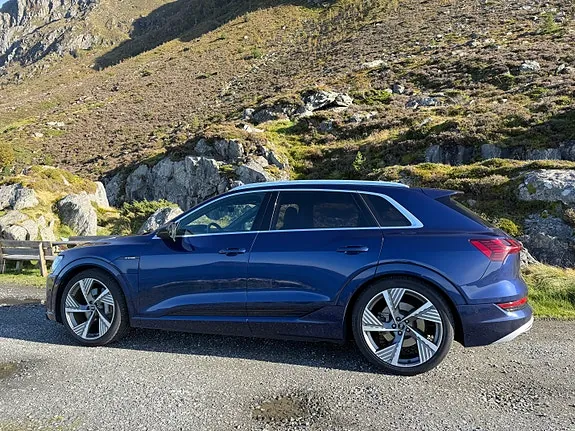 Audi E-Tron 2021 photo 5