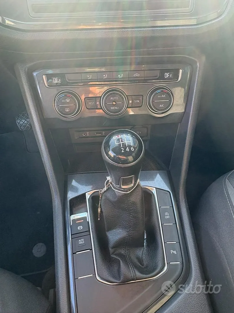Volkswagen Tiguan 2017 photo 2