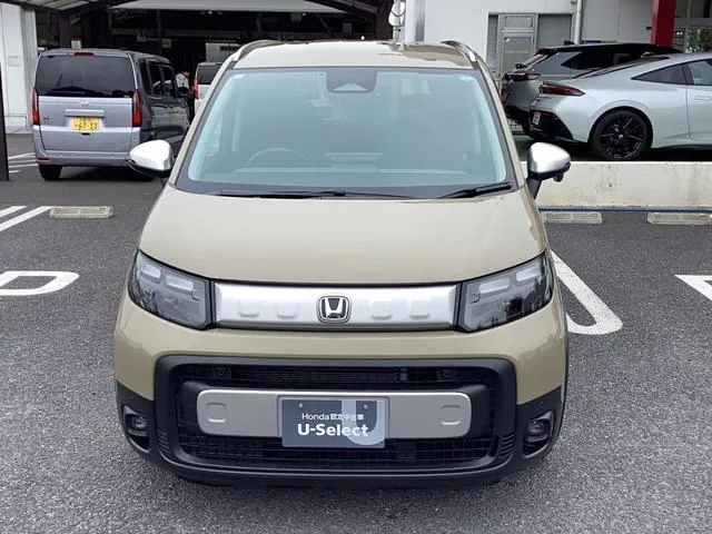 Honda Freede Cross 2025 photo 2