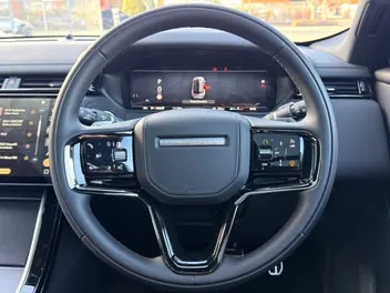 Land Rover Range Rover Velar 2026 photo 4