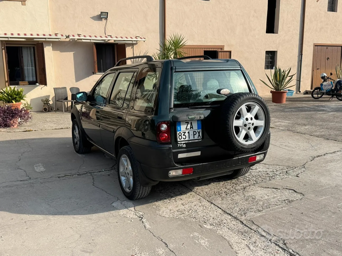 Land Rover Freelander 2004 photo 3